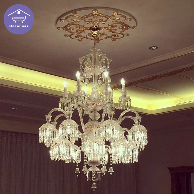 لوستر باکارات چند شاخه کریستالی با نورپردازی گرم